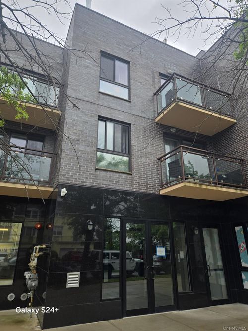 2e-21410 15th Avenue, New York, NY, 11360 | Card Image