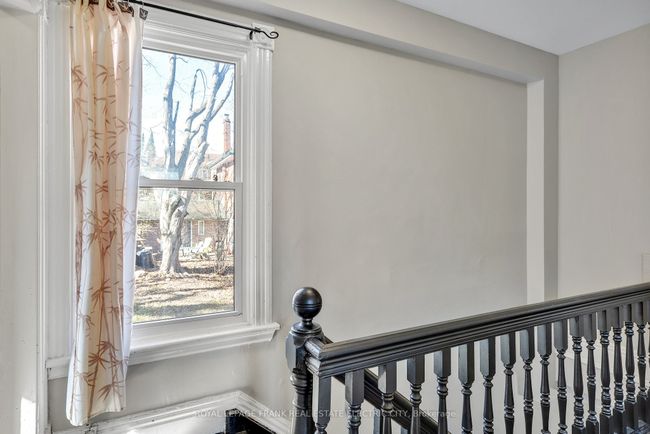 617 Aylmer St N, House other with 3 bedrooms, 2 bathrooms and 2 parking in Peterborough ON | Image 21
