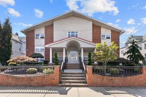 apt-c4-34 E 32nd St, Bayonne, NJ, 07002-4767 | Card Image