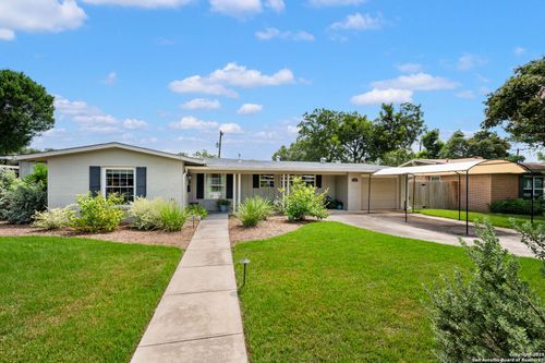 426 Tophill Rd, San Antonio, TX, 78209-3448 | Card Image