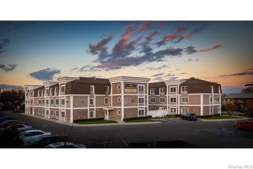 w306-168 Fulton St, Farmingdale, NY, 11735-2567 | Card Image