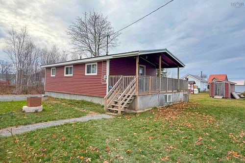 208 Jackson Point Rd, Tidnish Bridge, NS, B4H3X9 | Card Image