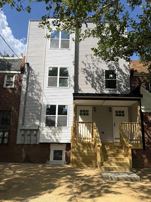 c-568 Pfeiffer St, CAMDEN, NJ, 08105-2719 | Card Image