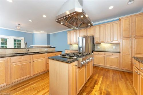 130 Alpine Ct, Winston Salem, NC, 27104-2038 | Card Image