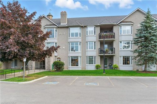101-980 Golf Links Rd, Ancaster, ON, L9K1J8 | Card Image