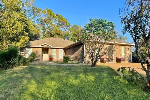 800 Braeswood Circle, Bryan, TX, 77803 | Card Image