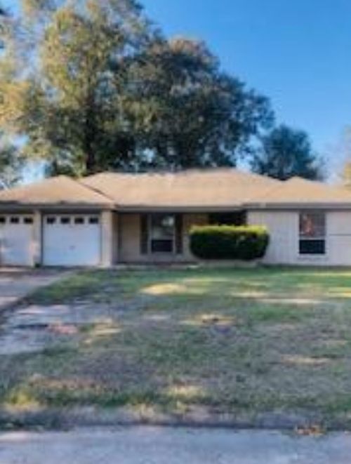 1924 W Decker Ave, Orange, TX, 77632-4561 | Card Image