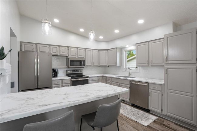 615 N Peach Ave, House other with 3 bedrooms, 2 bathrooms and null parking in Marshfield WI | Image 16