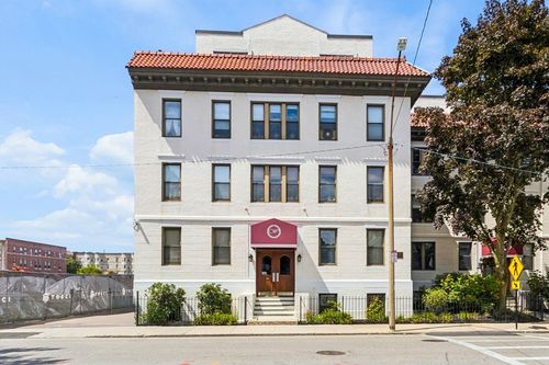 109-33 Brainerd Rd, Boston, MA, 02134-4543 | Card Image