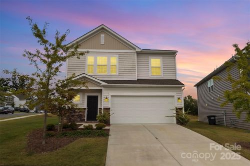15224 Lake Ridge Rd, Charlotte, NC, 28278-6304 | Card Image