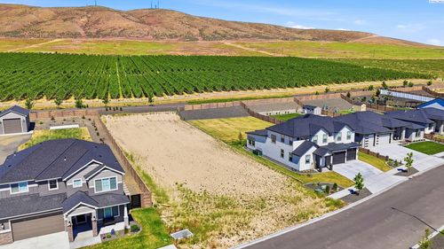 3862 Highview St, Richland, WA, 99352-5556 | Card Image