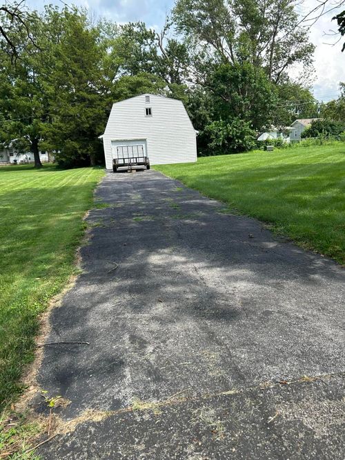 218 Sunset Ln, CENTRALIA, MO, 65240-1408 | Card Image