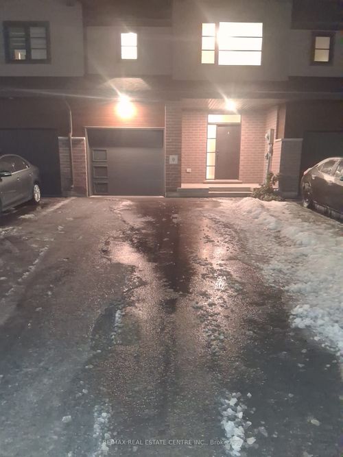 9 Martin St, Tillsonburg, ON, N4G0K8 | Card Image