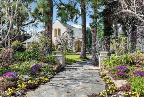 1535 Circle Dr, San Marino, CA, 91108-1006 | Card Image