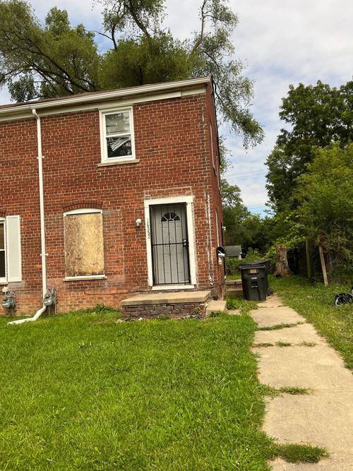 14352 Evergreen Rd, Detroit, MI, 48223-2860 | Card Image