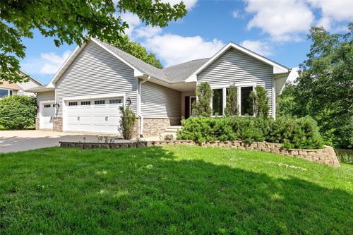 1280 Winchester Dr Ne, Swisher, IA, 52338-9415 | Card Image