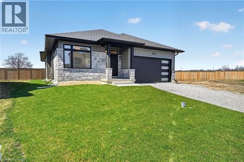 6192 Curlin Cres, Niagara Falls, ON, L2H3W8 | Card Image