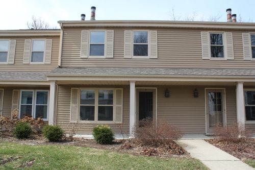 2013 Woodburn Rd, Waukesha, WI, 53188-1542 | Card Image
