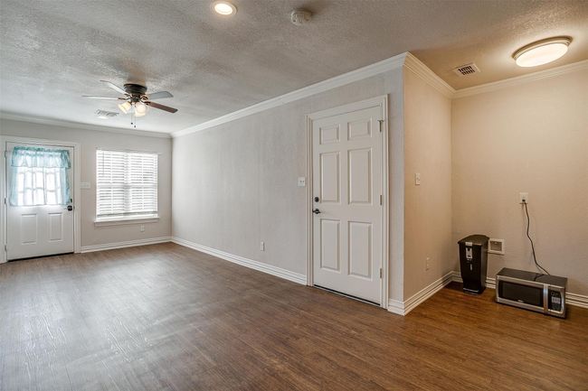 2309 Honeysuckle Ave, House other with 3 bedrooms, 2 bathrooms and null parking in Fort Worth TX | Image 28