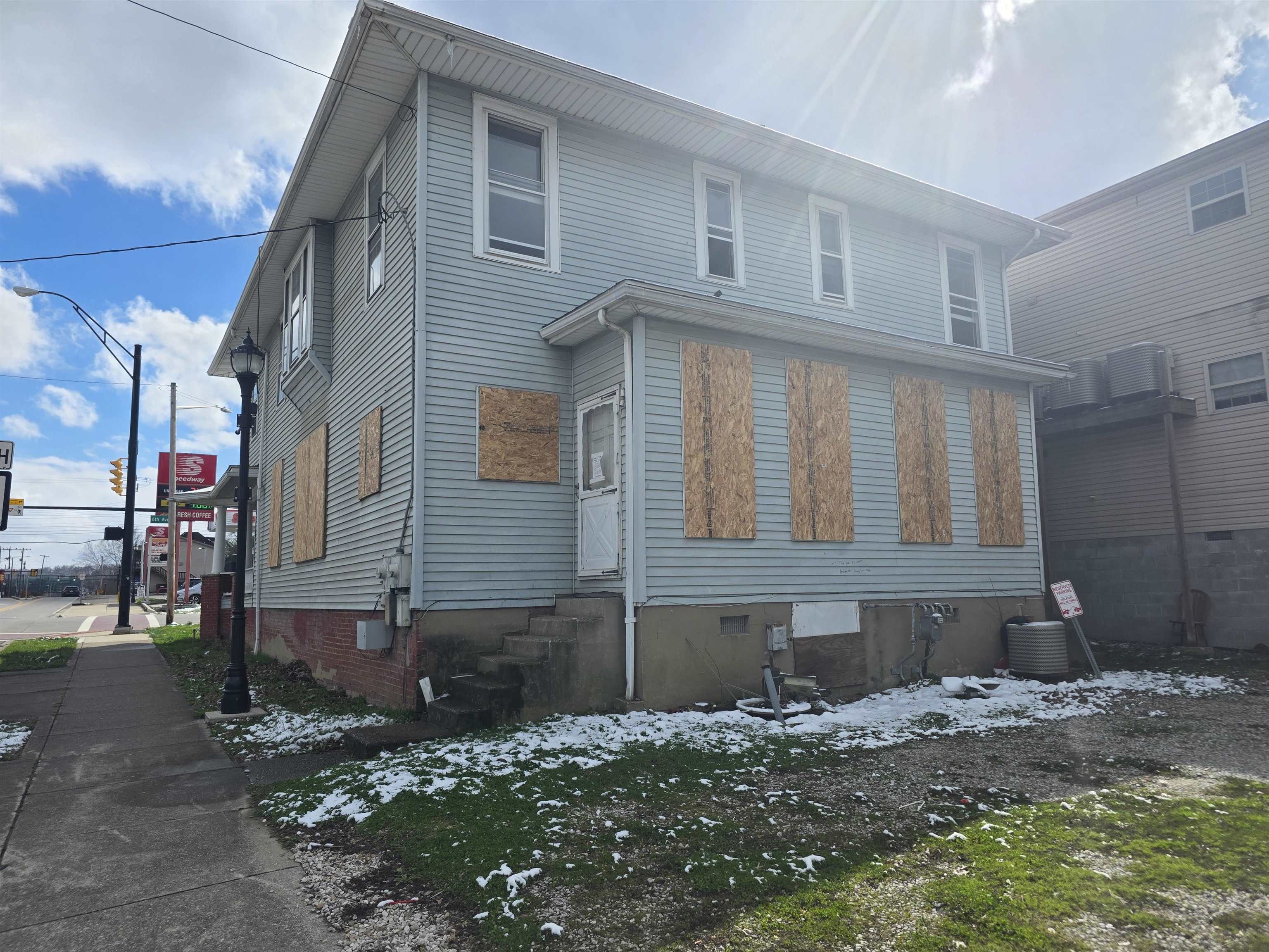 Residential Income in Huntington 3