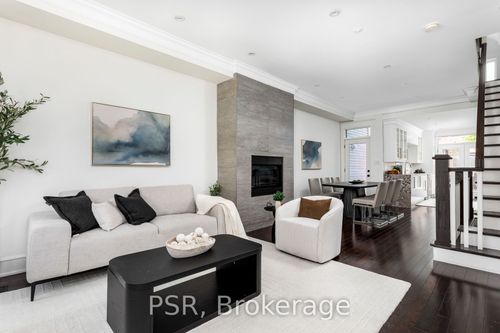 38 Wyndham St, Toronto, ON, M6K1R7 | Card Image