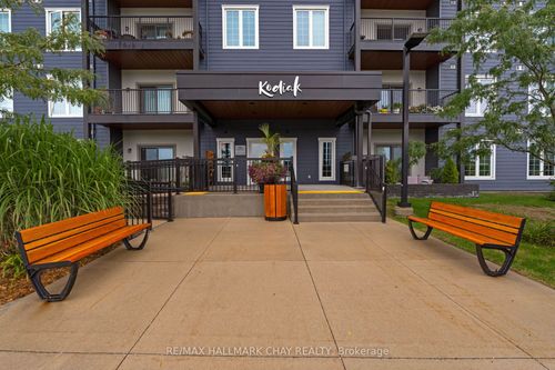301-54 Koda St, Barrie, ON, L9J0J6 | Card Image