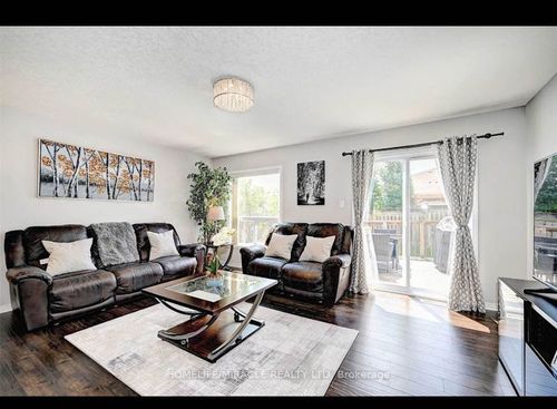 130 Upper Mercer St, Kitchener, ON, N2A4N2 | Card Image