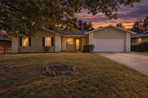 3012 W Countryside Dr, Springfield, MO, 65807-3936 | Card Image