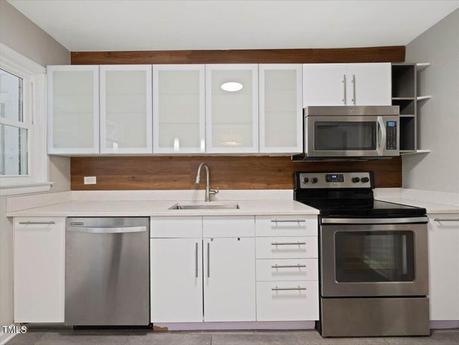 21-Kitchen | Image 7