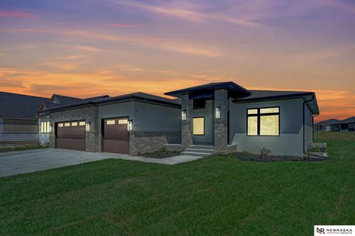 3630 Tree Line Dr, Lincoln, NE, 68516-6130 | Card Image
