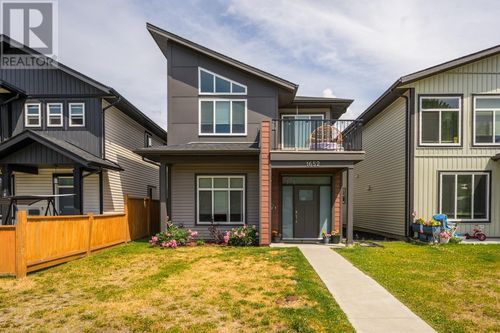 1652 9th Ave, Prince George, BC, V2L3S1 | Card Image
