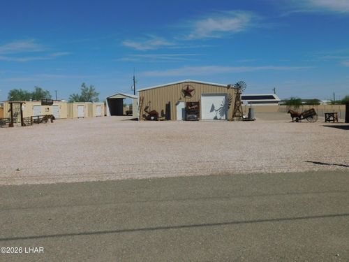 864 W Main St, Quartzsite, AZ, 85346 | Card Image