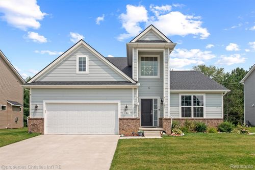 132 Copper Ridge Ct, Commerce Twp, MI, 48390-4515 | Card Image