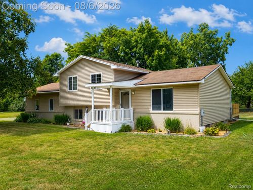 2425 Valley Church Dr, Clio, MI, 48420-9736 | Card Image