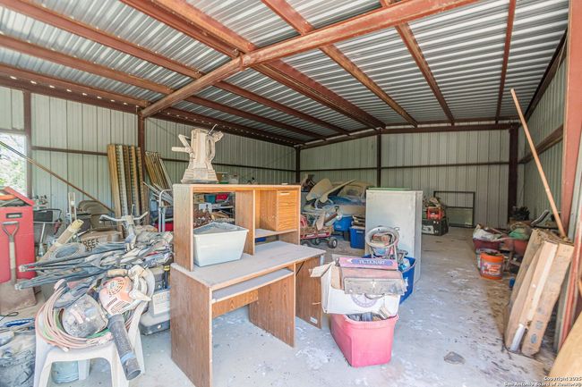 120 Dickerson Rd, House other with 3 bedrooms, 2 bathrooms and null parking in Bigfoot TX | Image 41