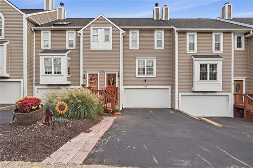 2655 Hunters Point Dr, Wexford, PA, 15090-7992 | Card Image
