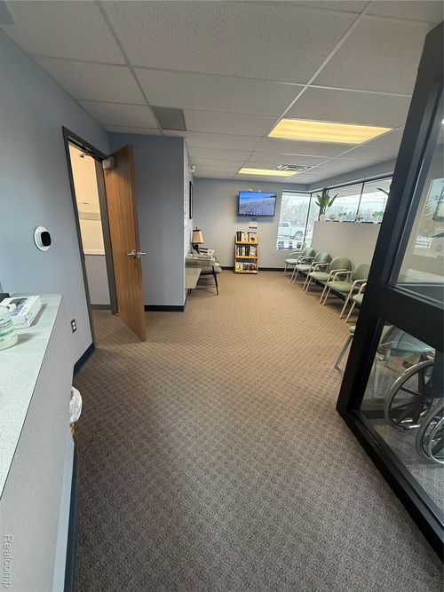 1260 N Irish Rd, Davison, MI, 48423-2276 | Card Image