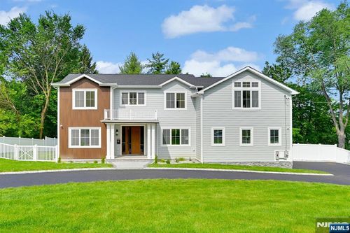 15 Orchard Ln, Livingston, NJ, 07039-1506 | Card Image