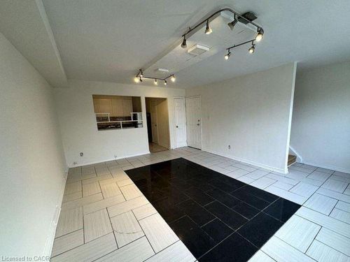 1-3071 Hurontario St, Mississauga, ON, L5A2G9 | Card Image