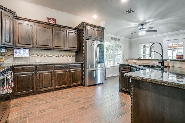160 Mountain View Dr, House other with 3 bedrooms, 2 bathrooms and null parking in Azle TX | Image 11