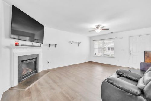 719 Dottie Dr, BOILING SPRINGS, SC, 29316-9606 | Card Image