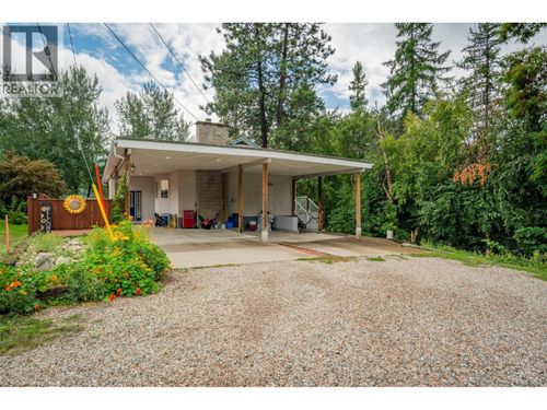 705 8th Ave, Montrose, BC, V0G1P0 | Card Image