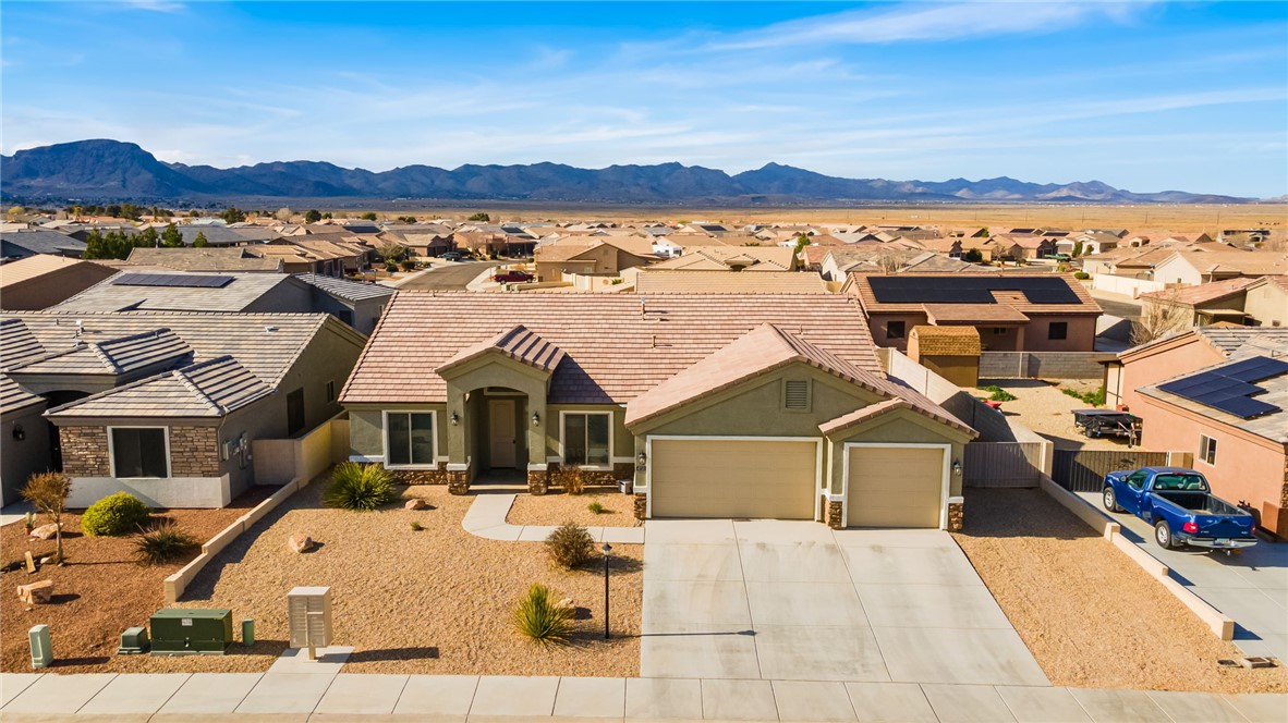 4713 N Old Ranch Ln, For Sale in Kingman - eXp Realty
