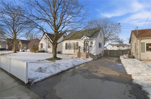 67 Wood St, Brantford, ON, N3R2L1 | Card Image