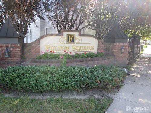 835 Cedar Ct, New Brunswick, NJ, 08901-3282 | Card Image