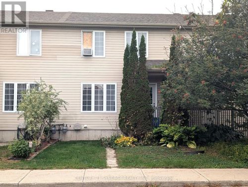 60 Johnston Street, Carleton Place, ON, K7C4R7 | Card Image