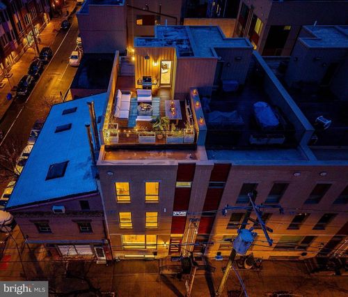 622 S 7th St, PHILADELPHIA, PA, 19147-2127 | Card Image