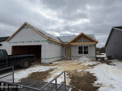 5037 Easton Dr, Oregon, OH, 43616-3024 | Card Image