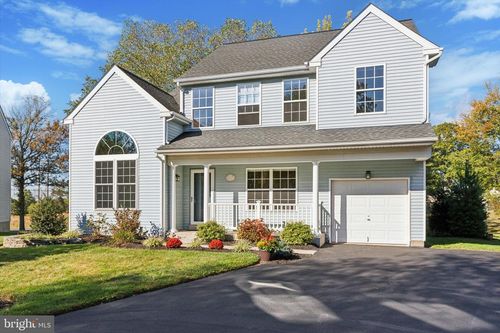 74 Victory Way, ROYERSFORD, PA, 19468-1345 | Card Image