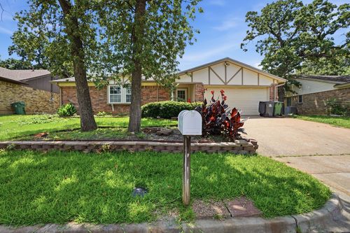 3708 Bordeaux Ct, Arlington, TX, 76016-2909 | Card Image
